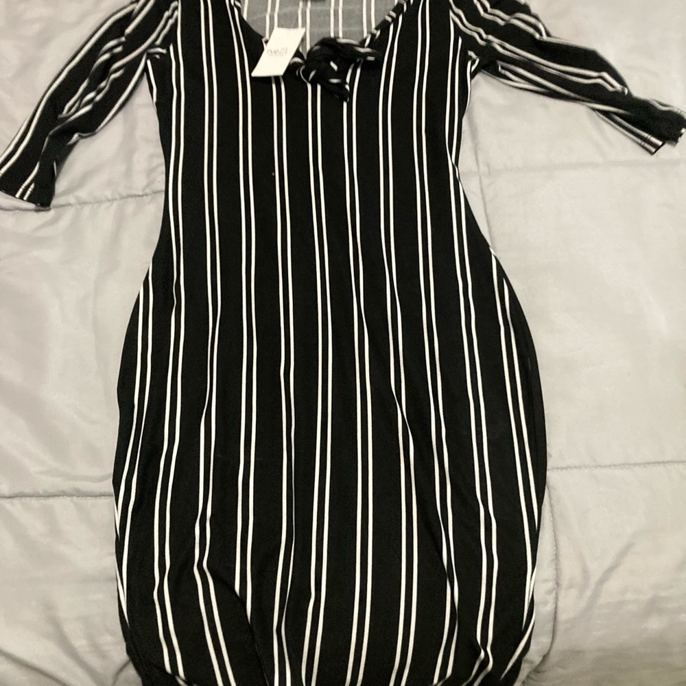 Gorgeous black and white cotton knit dress